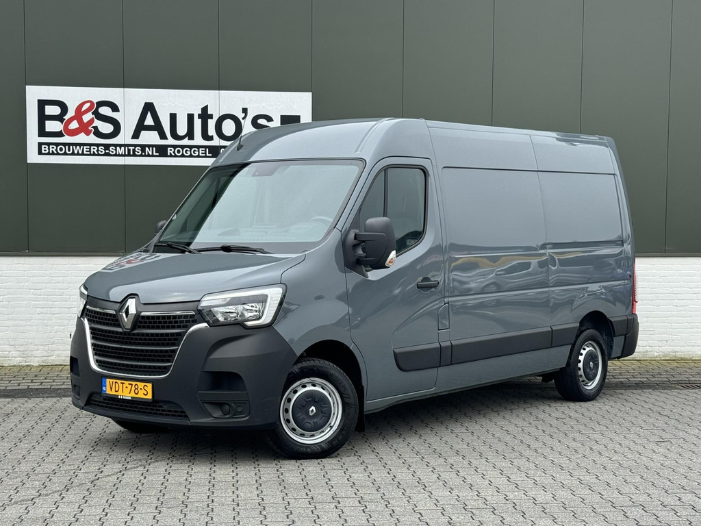 Renault Master-T35 2.3 dCi 135 L2H2 Led Navigatie Pdc Cruise Carplay Airco Bluetooth 3 Zits - Fourgon utilitaire: photos 1 Renault Master-T35 2.3 dCi 135 L2H2 Led Navigatie Pdc Cruise Carplay Airco Bluetooth 3 Zits - Fourgon utilitaire: photos 1