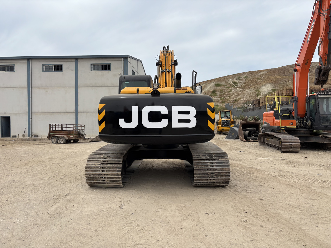 JCB JS220LC - Pelle sur chenille: photos 4 JCB JS220LC - Pelle sur chenille: photos 4