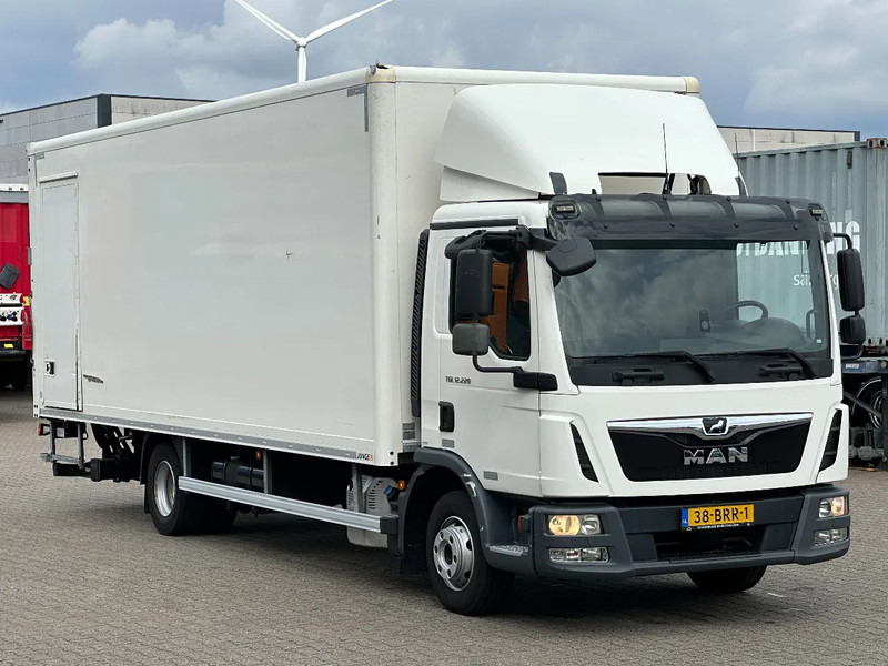MAN TGL 12.220 4x2 Gesloten Opbouw / Laadklep / Gvw 12T / Euro 6 - Camion fourgon: photos 2 MAN TGL 12.220 4x2 Gesloten Opbouw / Laadklep / Gvw 12T / Euro 6 - Camion fourgon: photos 2