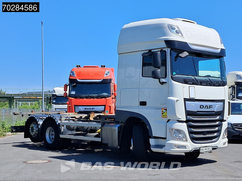 DAF XF 450 6X2 BDF SSC Retarder 2x Tanks Liftachse Standklima LED ACC Euro 6 - Camion porte-conteneur/ Caisse mobile: photos 3 DAF XF 450 6X2 BDF SSC Retarder 2x Tanks Liftachse Standklima LED ACC Euro 6 - Camion porte-conteneur/ Caisse mobile: photos 3