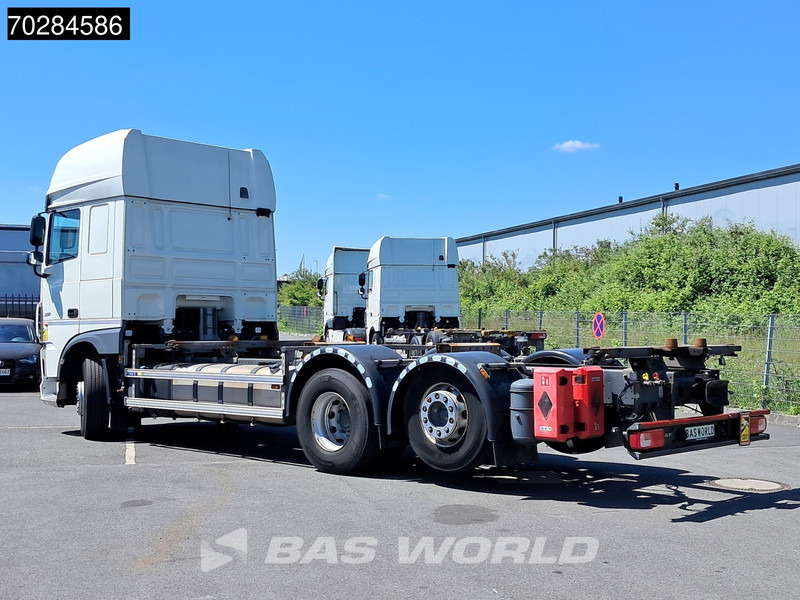 DAF XF 450 6X2 SSC Retarder 2x Tanks Liftachse Standklima LED ACC - Camion porte-conteneur/ Caisse mobile: photos 2 DAF XF 450 6X2 SSC Retarder 2x Tanks Liftachse Standklima LED ACC - Camion porte-conteneur/ Caisse mobile: photos 2