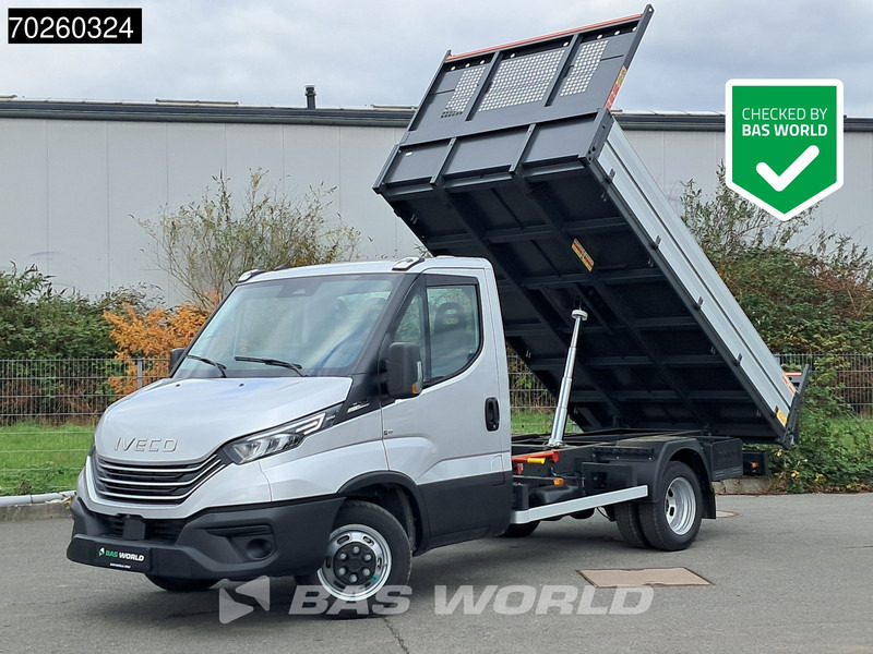 Iveco Daily 35C21 Neu! 3.0L 210PS Automatik Kipper 2025-Modell 3,5t Anhängelast LED ACC Klima CarPlay Euro6 Kieper A/C Cruise control - Utilitaire benne: photos 1 Iveco Daily 35C21 Neu! 3.0L 210PS Automatik Kipper 2025-Modell 3,5t Anhängelast LED ACC Klima CarPlay Euro6 Kieper A/C Cruise control - Utilitaire benne: photos 1