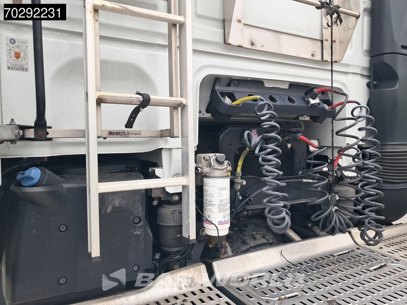 DAF XF 530 4X2 Mega SSC Retarder ACC Euro 6 - Tracteur routier: photos 5 DAF XF 530 4X2 Mega SSC Retarder ACC Euro 6 - Tracteur routier: photos 5