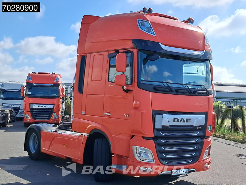 DAF XF 530 4X2 SSC Retarder 2x Tanks Standklima Navi ACC LED - Tracteur routier: photos 3 DAF XF 530 4X2 SSC Retarder 2x Tanks Standklima Navi ACC LED - Tracteur routier: photos 3