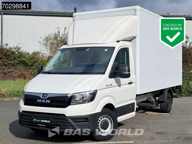 Volkswagen Crafter 140pk Ladebordwand Automatik 140PS Koffer Kamera Tempomat Klima Euro6 20m3 A/C Cruise control - Fourgon utilitaire: photos 1 Volkswagen Crafter 140pk Ladebordwand Automatik 140PS Koffer Kamera Tempomat Klima Euro6 20m3 A/C Cruise control - Fourgon utilitaire: photos 1