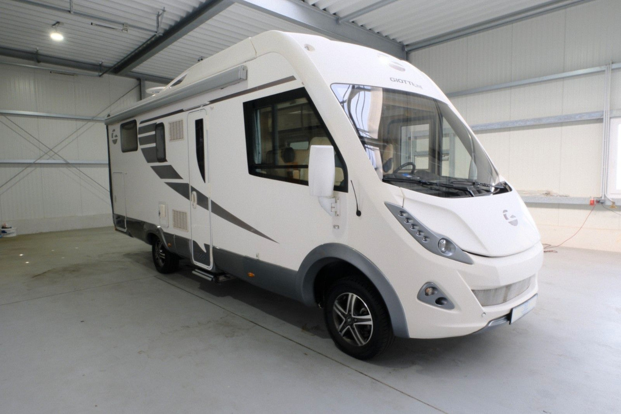 GiottiLine G-Line 938/Queensbett+Hubbett/Solar/Klima - Camping-car intégral: photos 1 GiottiLine G-Line 938/Queensbett+Hubbett/Solar/Klima - Camping-car intégral: photos 1