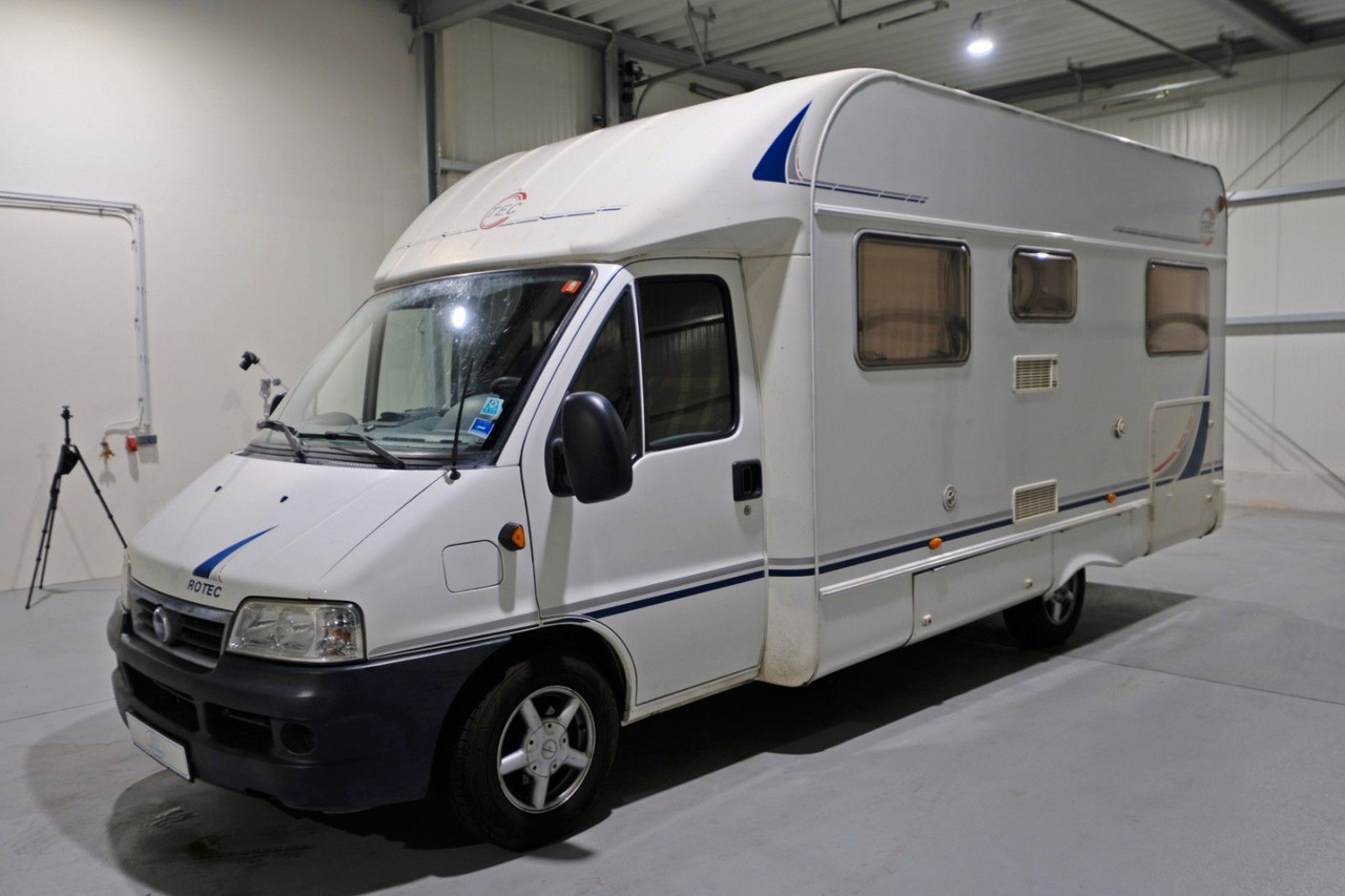 TEC Rotec Ti 6750 / Festbett / Klima /DPF-Grün - Camping-car profilé: photos 2 TEC Rotec Ti 6750 / Festbett / Klima /DPF-Grün - Camping-car profilé: photos 2