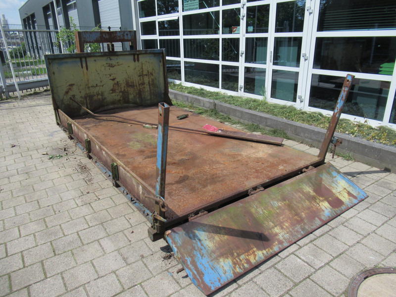 Leebur Haakarm Oprij-plateau 3,5 x 2 m. - Carrosserie plateau: photos 3 Leebur Haakarm Oprij-plateau 3,5 x 2 m. - Carrosserie plateau: photos 3