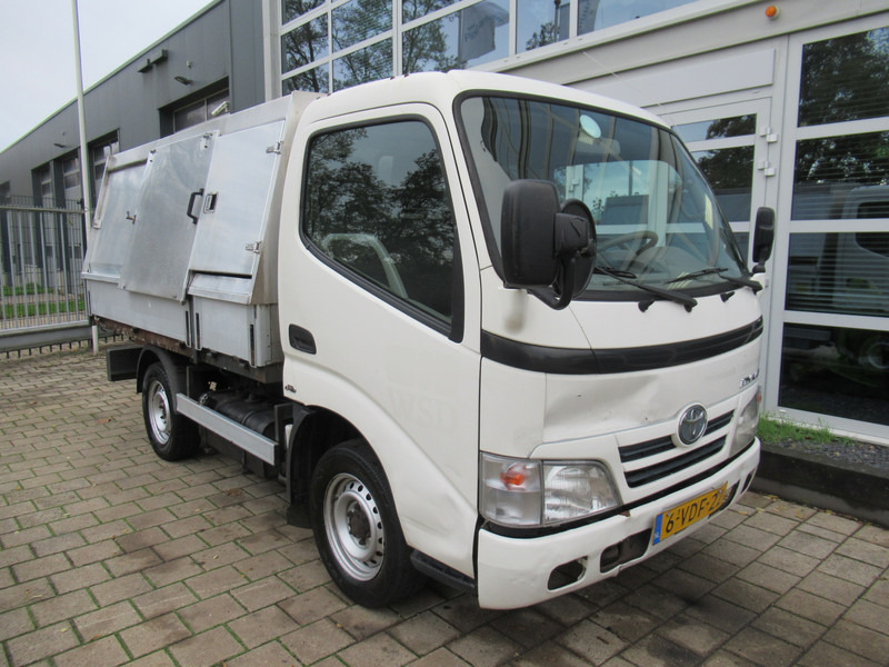 Utilitaire benne Toyota Dyna 100 3.0 D-4D 80KW Comfort Veegvuilkipper Tipper: photos 8 Utilitaire benne Toyota Dyna 100 3.0 D-4D 80KW Comfort Veegvuilkipper Tipper: photos 8