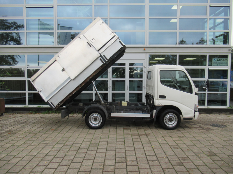 Toyota Dyna 100 3.0 D-4D 80KW Comfort Veegvuilkipper Tipper - Utilitaire benne: photos 4 Toyota Dyna 100 3.0 D-4D 80KW Comfort Veegvuilkipper Tipper - Utilitaire benne: photos 4