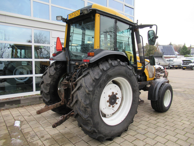 Valtra A75 4x2 + Fronthef VALMET - Tracteur agricole: photos 5 Valtra A75 4x2 + Fronthef VALMET - Tracteur agricole: photos 5