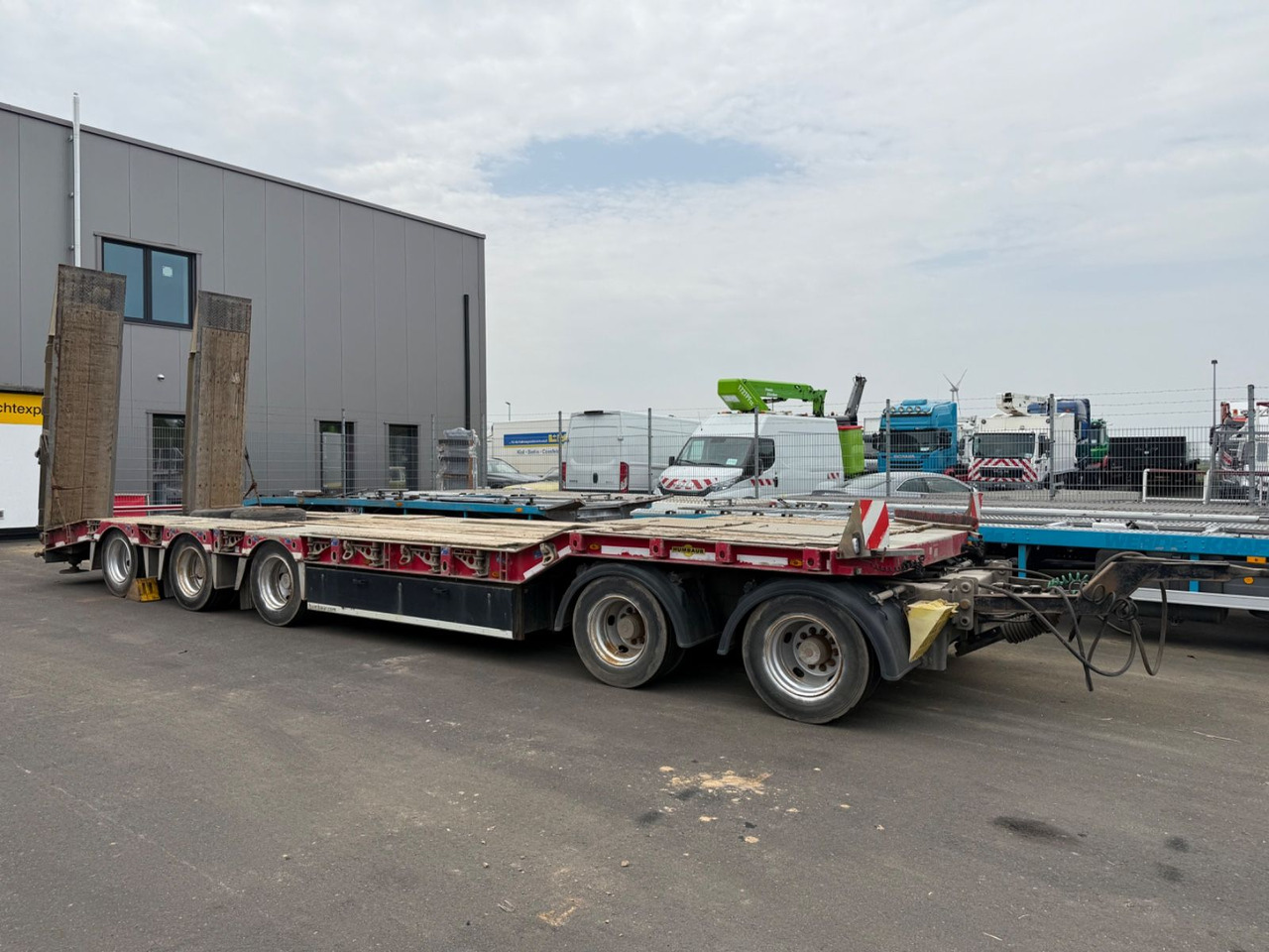 Humbaur 5-Achs Tieflader / Lift- und Lenkachse/ 50 to - Remorque porte-engin surbaissée: photos 1 Humbaur 5-Achs Tieflader / Lift- und Lenkachse/ 50 to - Remorque porte-engin surbaissée: photos 1