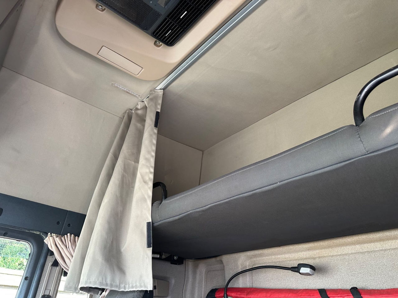 MAN 8.250 TGL*VDI2700*TOP*4-er Zug BFT Anhänger MAN 8.250 TGL*4x L1H1*XLX Kabine*VDI2700*TOP* - Camion porte-voitures: photos 5 MAN 8.250 TGL*VDI2700*TOP*4-er Zug BFT Anhänger MAN 8.250 TGL*4x L1H1*XLX Kabine*VDI2700*TOP* - Camion porte-voitures: photos 5