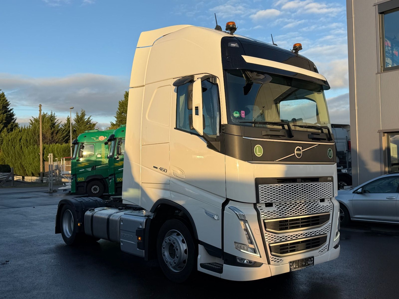 Volvo FH 460 Globetrotter XL, iSave, Lowdeck, E6 - Tracteur routier: photos 1 Volvo FH 460 Globetrotter XL, iSave, Lowdeck, E6 - Tracteur routier: photos 1