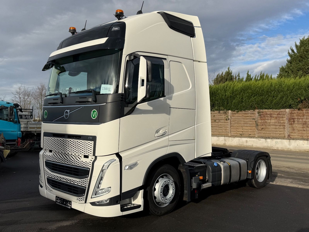 Volvo FH 460 Globetrotter XL, iSave, Lowdeck, Hub, E6 - Tracteur routier: photos 1 Volvo FH 460 Globetrotter XL, iSave, Lowdeck, Hub, E6 - Tracteur routier: photos 1