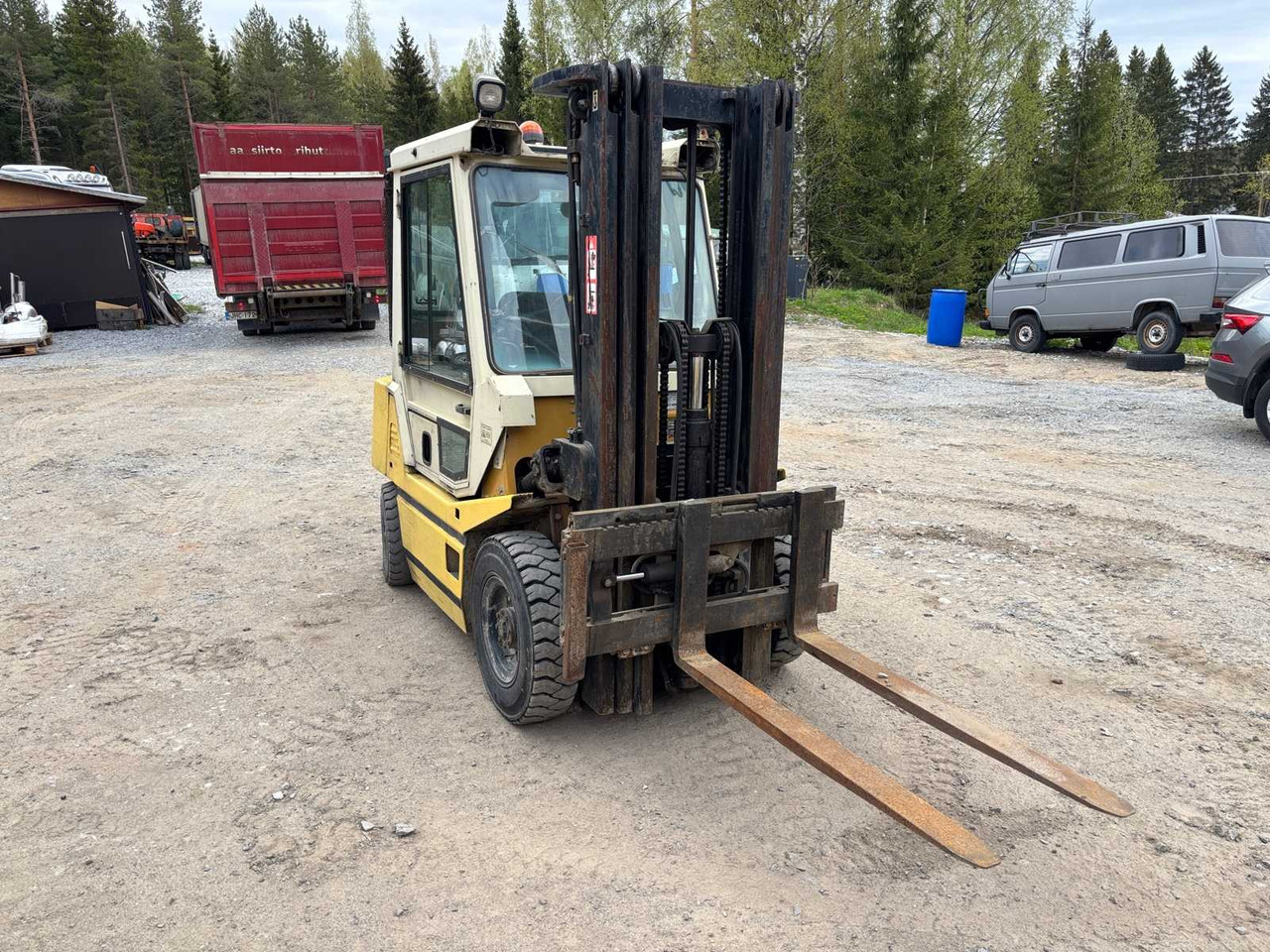 Forklift TCM FD25Z2 - Chariot élévateur diesel: photos 3 Forklift TCM FD25Z2 - Chariot élévateur diesel: photos 3