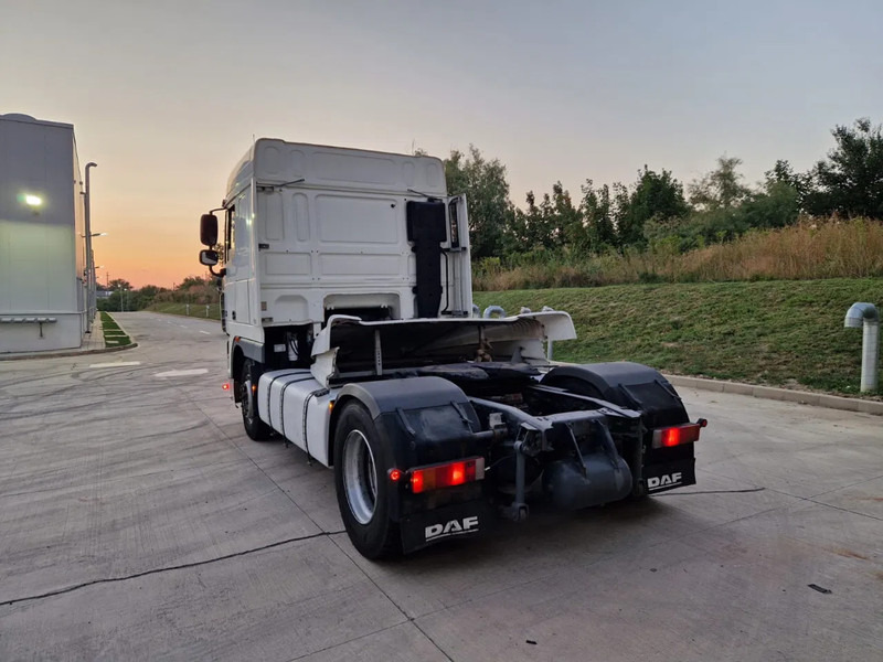 DAF XF 105.460 - Tracteur portuaire: photos 4 DAF XF 105.460 - Tracteur portuaire: photos 4