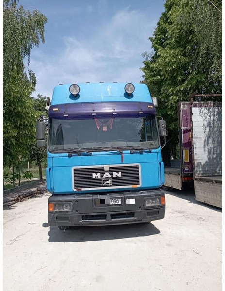 MAN 19.414 F2000 - Tracteur routier: photos 1 MAN 19.414 F2000 - Tracteur routier: photos 1