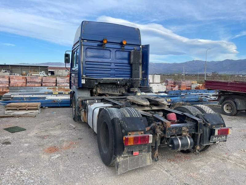 MAN 19.464 F2000 - Tracteur routier: photos 5 MAN 19.464 F2000 - Tracteur routier: photos 5
