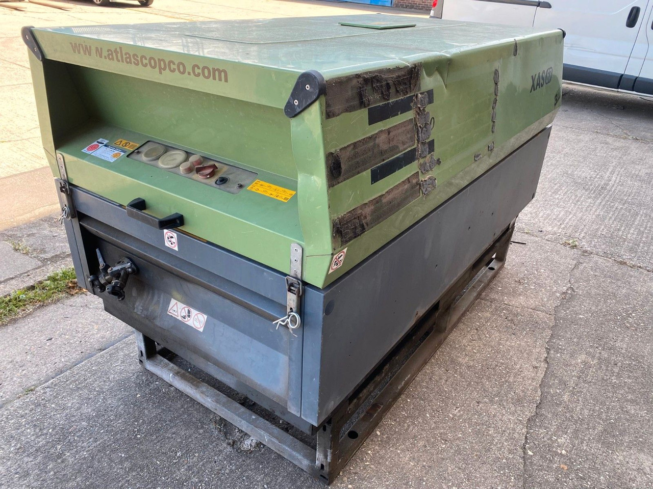 Atlas Copco Air Kompressor XAS67 G6,5 - Compresseur d'air: photos 2 Atlas Copco Air Kompressor XAS67 G6,5 - Compresseur d'air: photos 2
