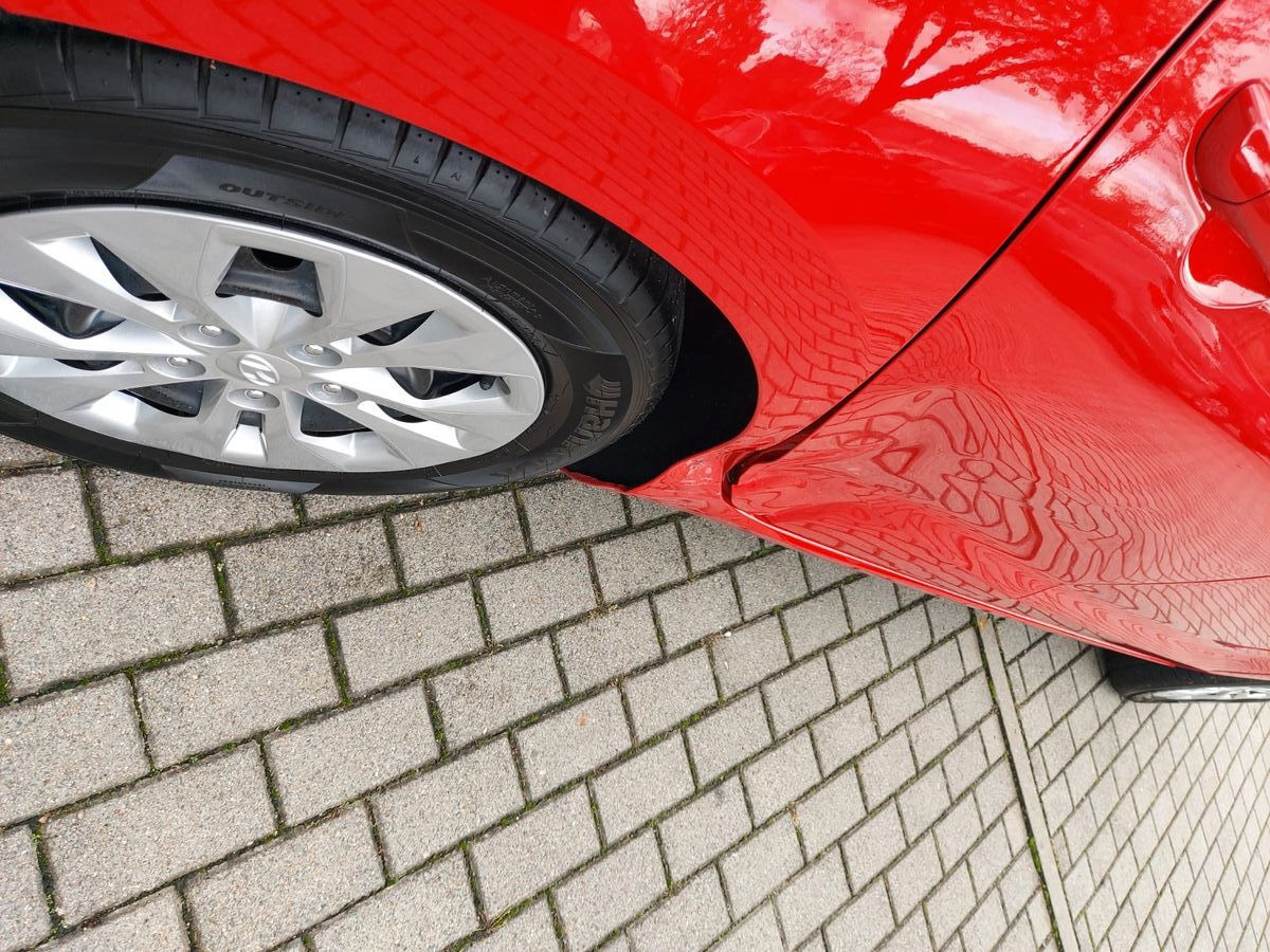 Hyundai i30 cw Pure Klima Spurasssist 8x Räder - Voiture break: photos 3 Hyundai i30 cw Pure Klima Spurasssist 8x Räder - Voiture break: photos 3