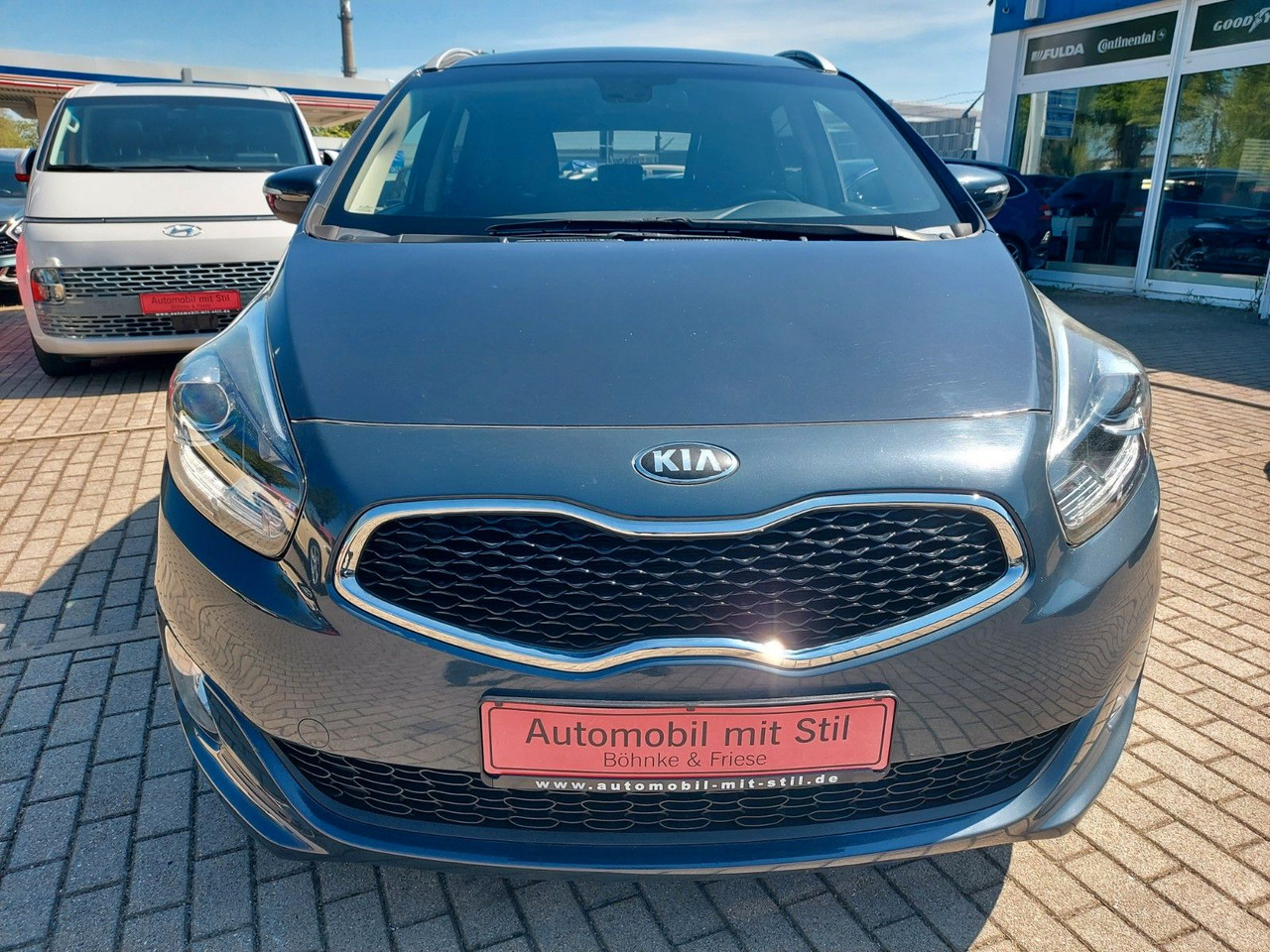 Kia Carens Spirit 7 Sitze Kamera Klima Navi Tempo - SUV: photos 3 Kia Carens Spirit 7 Sitze Kamera Klima Navi Tempo - SUV: photos 3