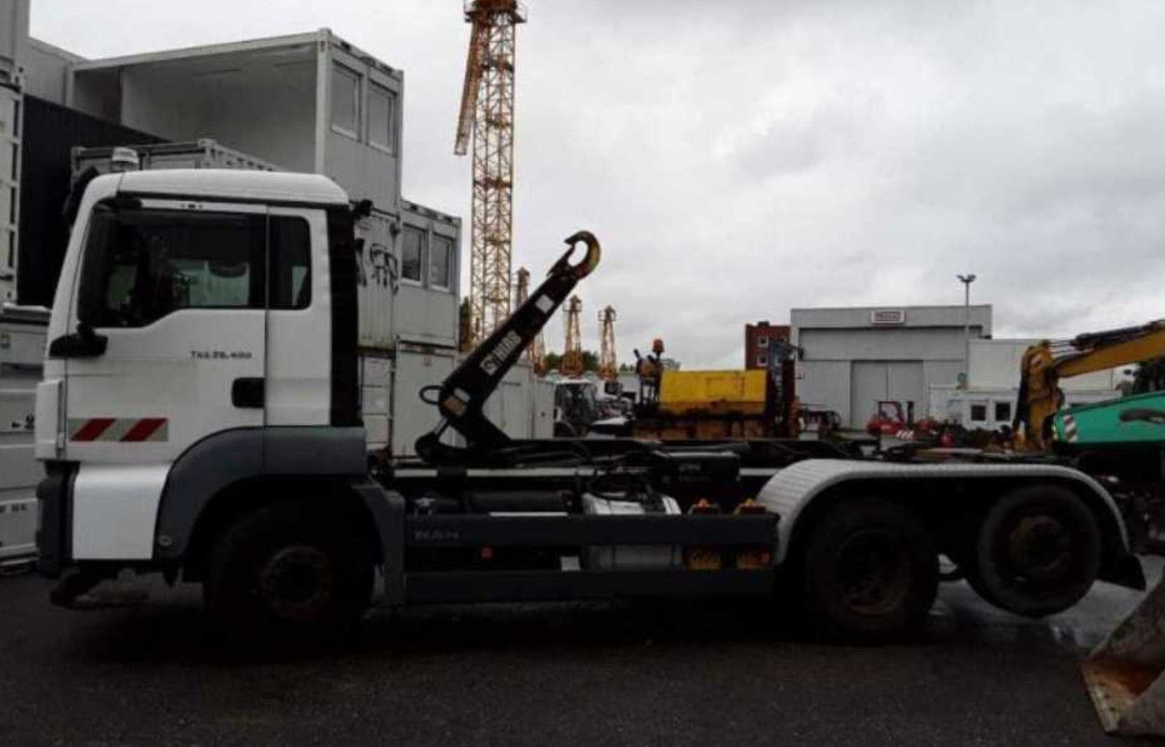 MAN 26.400 ABROLLER HIAB - Camion ampliroll: photos 3 MAN 26.400 ABROLLER HIAB - Camion ampliroll: photos 3