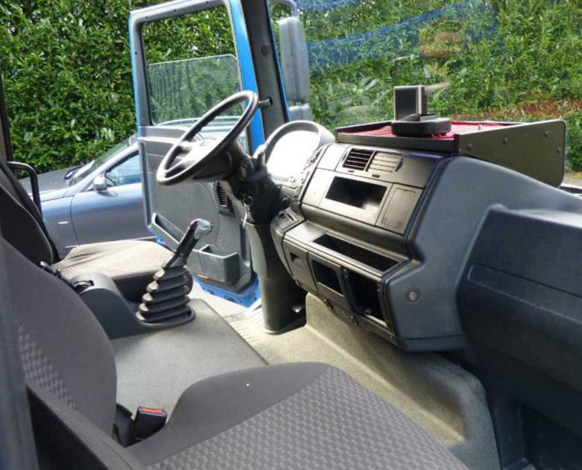 MAN TGL 12.240 KANAL KAMERA REINIGER KOMPLETT - Camion vidangeur: photos 5 MAN TGL 12.240 KANAL KAMERA REINIGER KOMPLETT - Camion vidangeur: photos 5