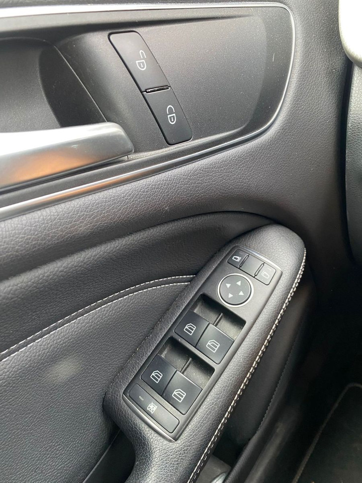 Berline Mercedes-Benz B 180 B -Klasse B 180 Autom. Xenon Navi: photos 16