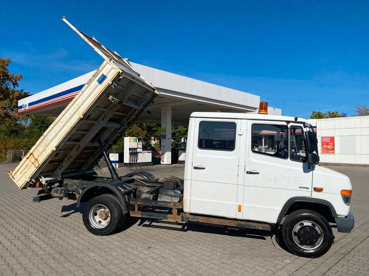 Mercedes-Benz VARIO 816D Doka 3 Seiten Kipper Meiller - Utilitaire benne, Utilitaire double cabine: photos 1 Mercedes-Benz VARIO 816D Doka 3 Seiten Kipper Meiller - Utilitaire benne, Utilitaire double cabine: photos 1