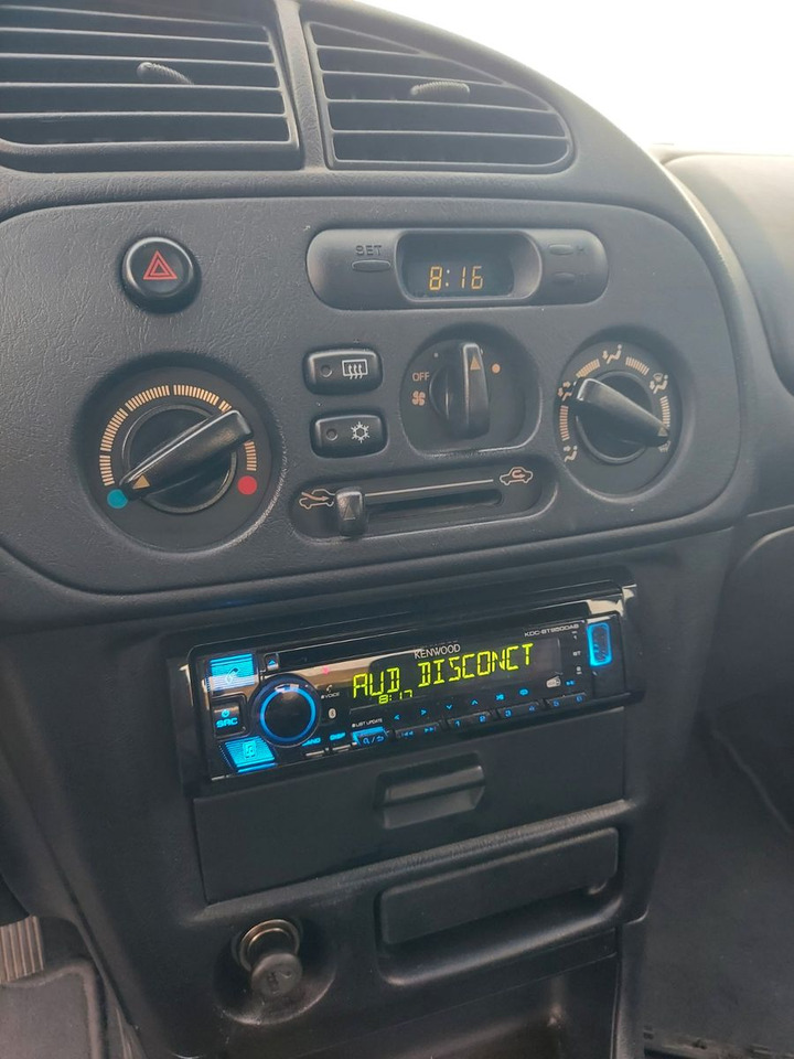 Mitsubishi Colt GLX Klima el. Fenster/Spiegel Radio 8xRäder - Berline: photos 4 Mitsubishi Colt GLX Klima el. Fenster/Spiegel Radio 8xRäder - Berline: photos 4