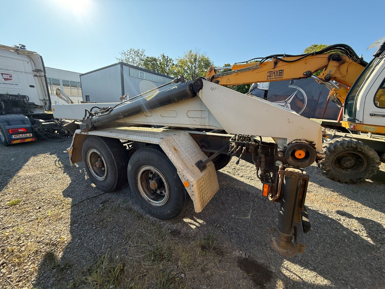 M-TEC MATHIS SILO AUFSTELLER TÜV NEU - Remorque: photos 5 M-TEC MATHIS SILO AUFSTELLER TÜV NEU - Remorque: photos 5