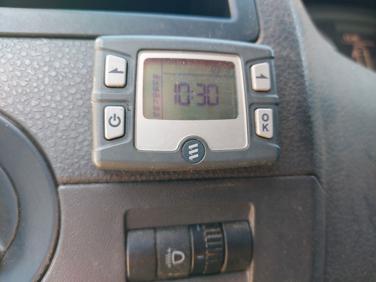 Volkswagen T5 Transporter Kasten Kombi lang 4Motion - Transport de personnes: photos 4 Volkswagen T5 Transporter Kasten Kombi lang 4Motion - Transport de personnes: photos 4