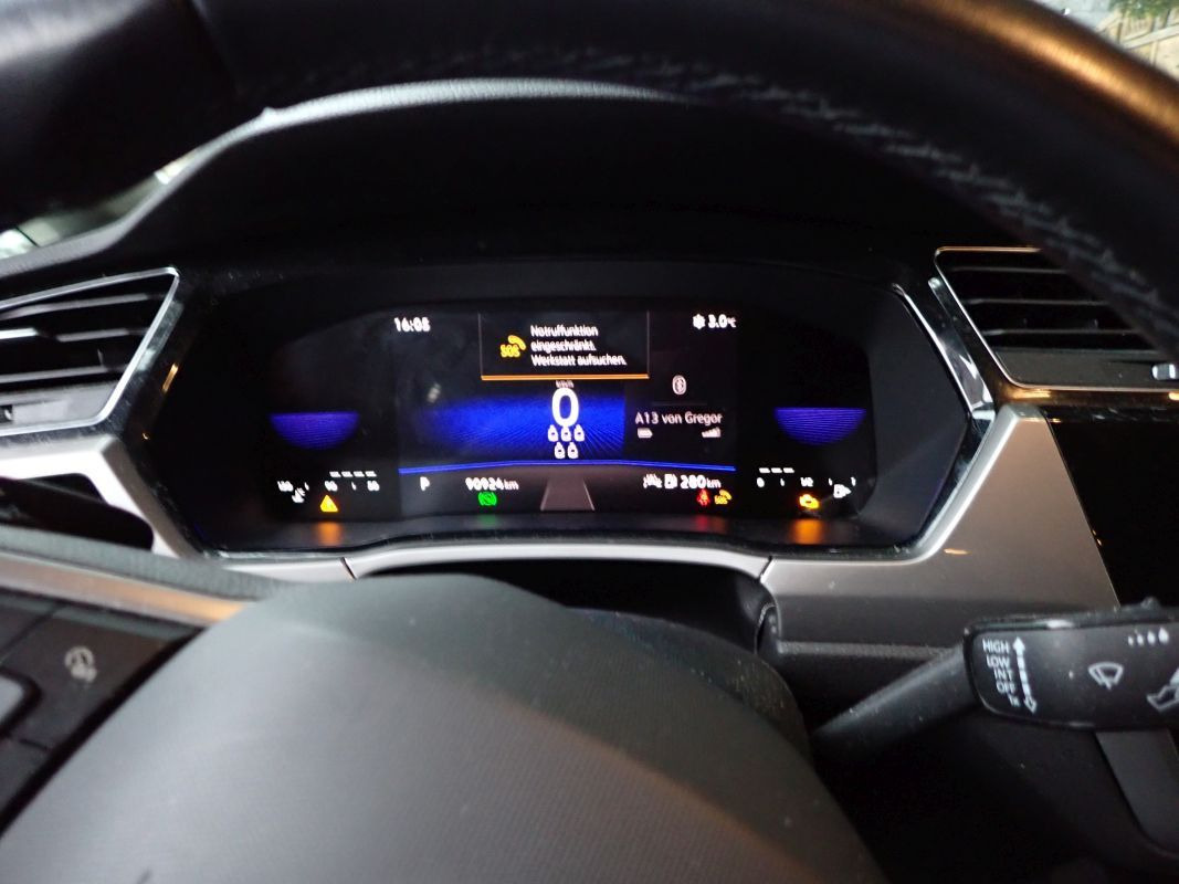 Volkswagen Touran 2.0 TDI SCR DSG Comfortline TAXI LED NAVI - Transport de personnes: photos 4 Volkswagen Touran 2.0 TDI SCR DSG Comfortline TAXI LED NAVI - Transport de personnes: photos 4