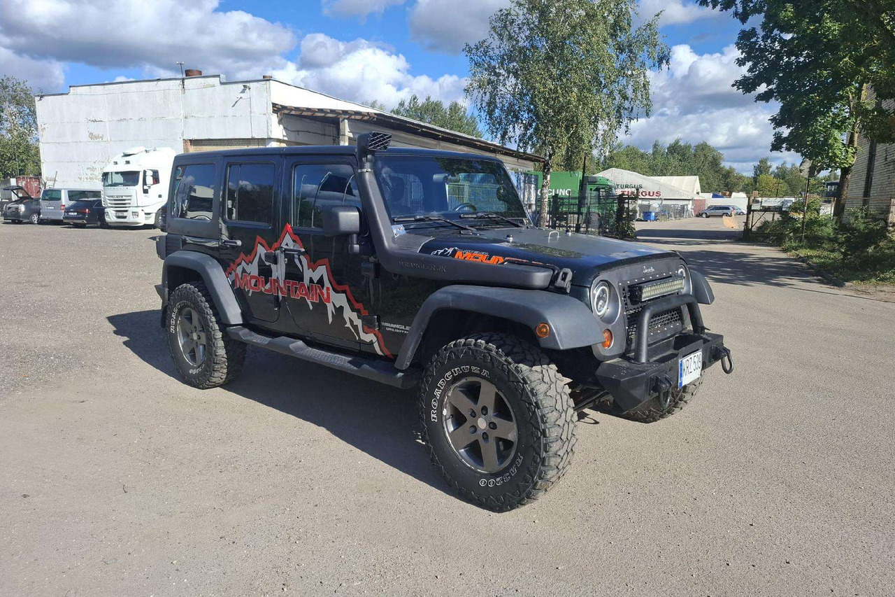 Jeep Wrangler - SUV: photos 1 Jeep Wrangler - SUV: photos 1