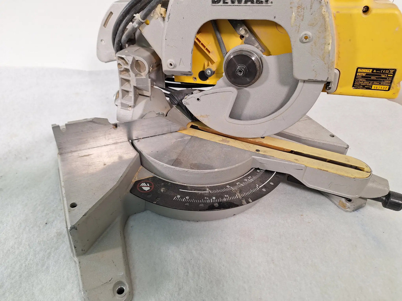 1 Stk. Kappsäge (DeWalt) - Machine-outil: photos 2 1 Stk. Kappsäge (DeWalt) - Machine-outil: photos 2