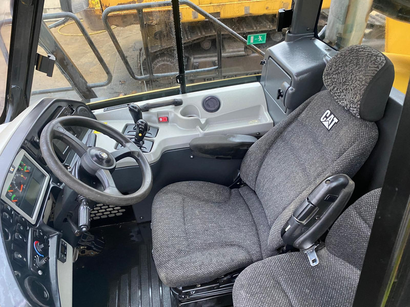 Tombereau articulé Caterpillar 725C2 NVT: photos 8