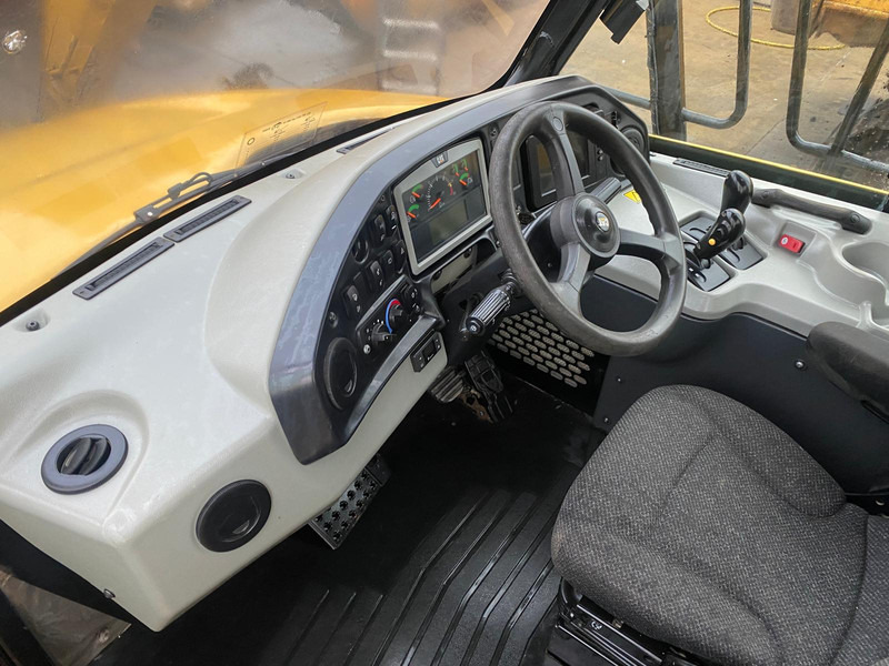 Tombereau articulé Caterpillar 725C2 NVT: photos 9