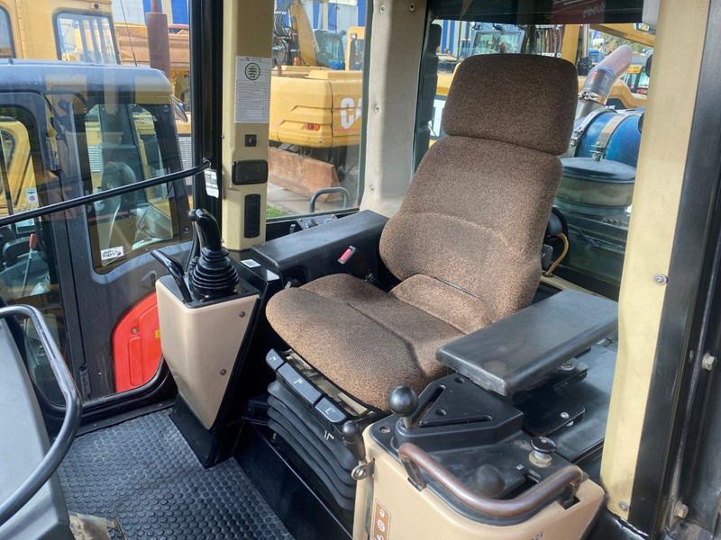 Caterpillar 953 C - Chargeuse sur chenilles: photos 4 Caterpillar 953 C - Chargeuse sur chenilles: photos 4