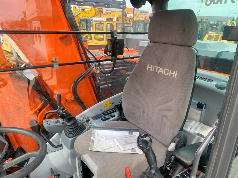 Hitachi ZX170W-6 NVT - Pelle sur pneus: photos 5 Hitachi ZX170W-6 NVT - Pelle sur pneus: photos 5