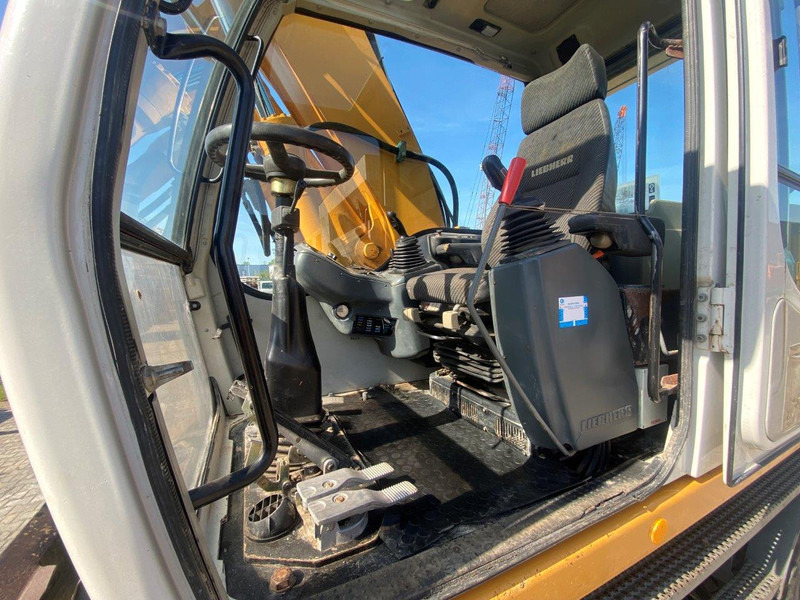 Liebherr A316 Litronic NVT - Pelle sur pneus: photos 3 Liebherr A316 Litronic NVT - Pelle sur pneus: photos 3