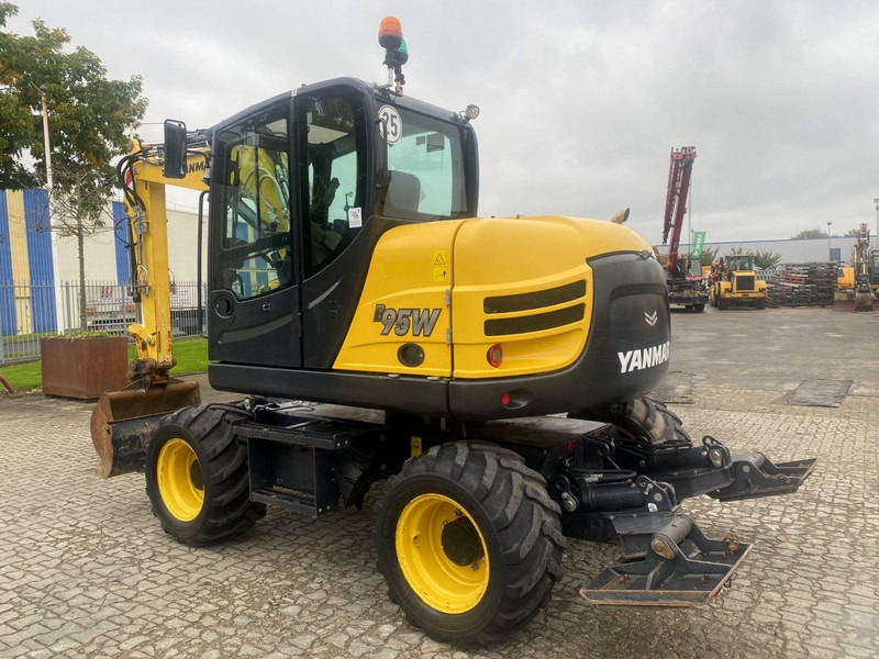 Yanmar B95w NVT - Pelle sur pneus: photos 2 Yanmar B95w NVT - Pelle sur pneus: photos 2