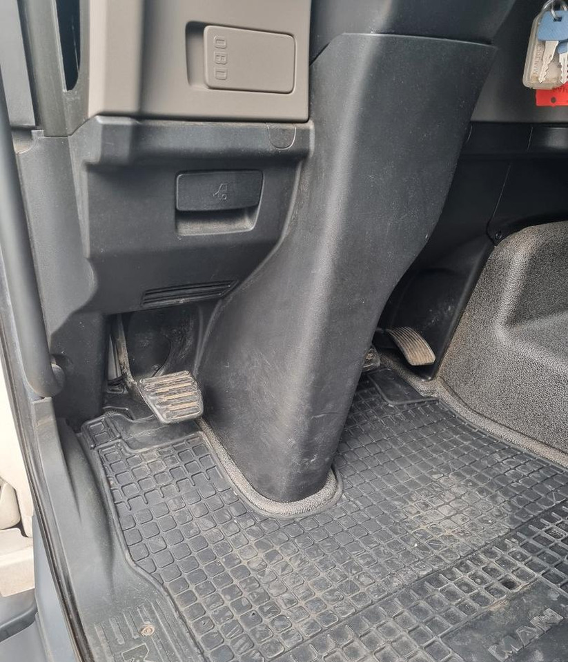 Camion fourgon Man 8.190 furgone e sponda euro 6: photos 10