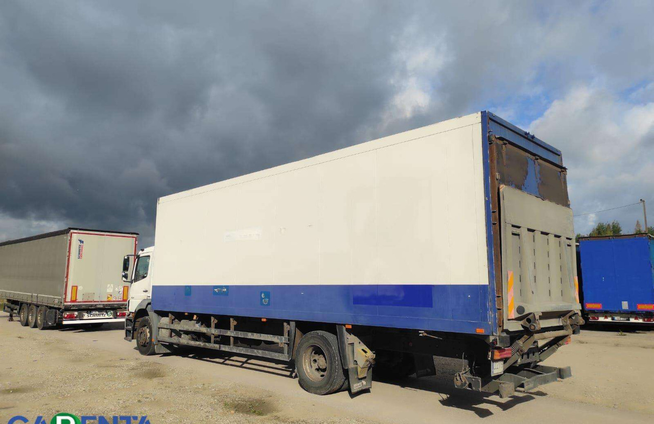Mercedes-Benz 1824 - Camion frigorifique: photos 2 Mercedes-Benz 1824 - Camion frigorifique: photos 2