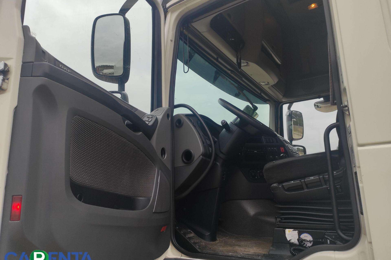DAF FTG XF 6x2 + steering axle - Tracteur routier: photos 5 DAF FTG XF 6x2 + steering axle - Tracteur routier: photos 5