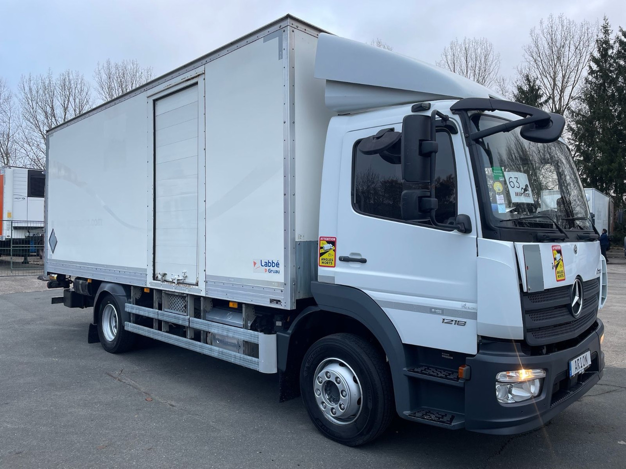 Mercedes-Benz Atego 1218 4x2 Koffer/FULL-ADR/EXIII/LBW/AC/EU6d - Camion fourgon: photos 1 Mercedes-Benz Atego 1218 4x2 Koffer/FULL-ADR/EXIII/LBW/AC/EU6d - Camion fourgon: photos 1