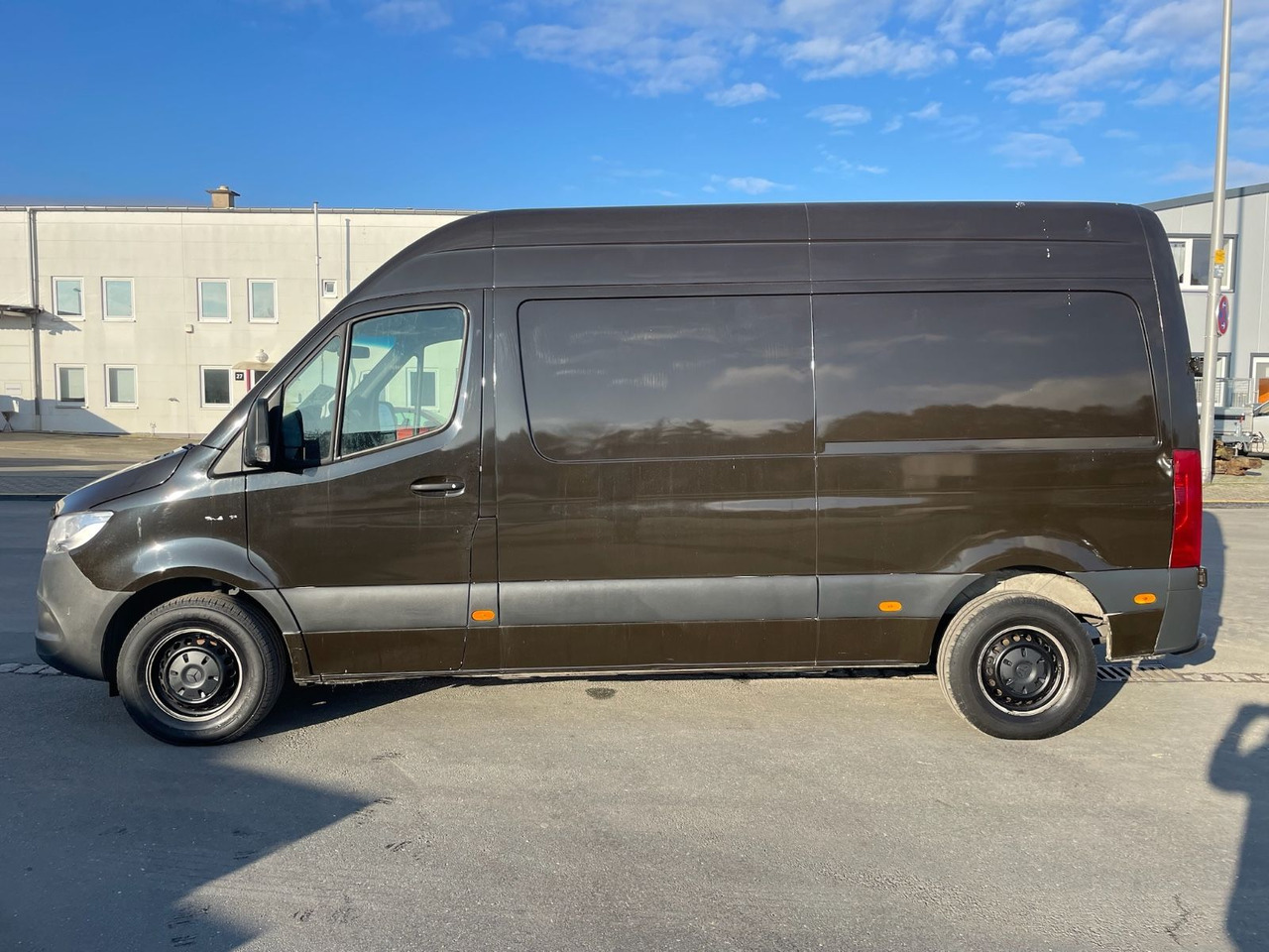 Mercedes-Benz eSprinter L2H2 Kastenwagen/UPS/47KW/AC/Kamera - Fourgon utilitaire, Utilitaire électrique: photos 4 Mercedes-Benz eSprinter L2H2 Kastenwagen/UPS/47KW/AC/Kamera - Fourgon utilitaire, Utilitaire électrique: photos 4