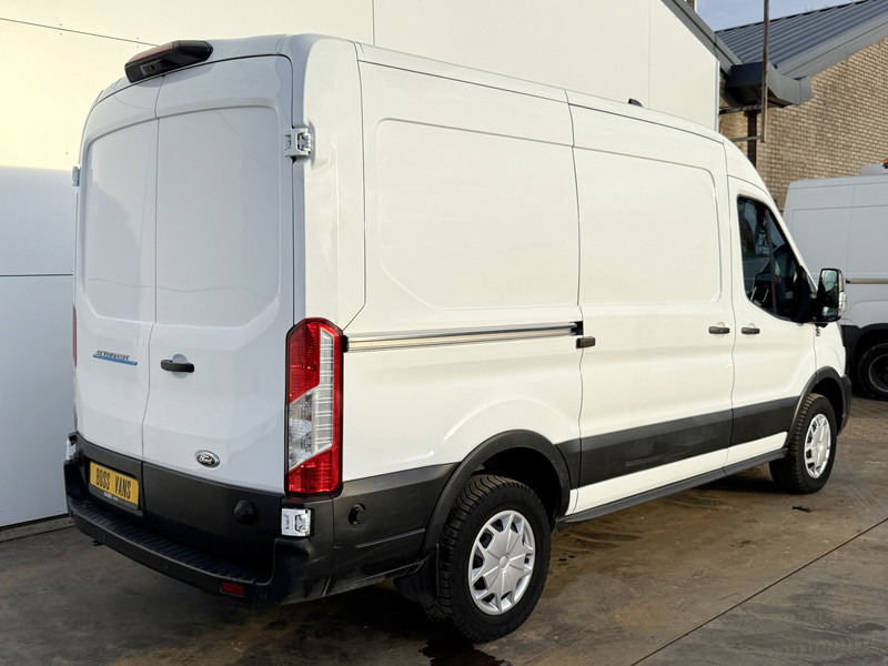Ford E-Transit 390 75kWh 184PK 390 Elektrisch 75kWh 334km WLTP BEV Snelladen L2H2 Climate Control Tachograaf Carplay 360° Camera Stoelverwarming Parkeersensoren voor achter Laadkabel - Fourgon utilitaire, Utilitaire électrique: photos 3 Ford E-Transit 390 75kWh 184PK 390 Elektrisch 75kWh 334km WLTP BEV Snelladen L2H2 Climate Control Tachograaf Carplay 360° Camera Stoelverwarming Parkeersensoren voor achter Laadkabel - Fourgon utilitaire, Utilitaire électrique: photos 3