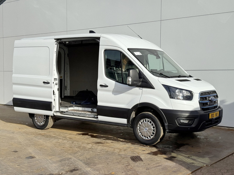 Ford E-Transit 390 75kWh 184PK Elektrisch 75kWh 334km WLTP BEV Snelladen L2H2 Climate Control Tacho Carplay Camera Stoelverwarming Parkeersensoren voor achter - Fourgon utilitaire, Utilitaire électrique: photos 5 Ford E-Transit 390 75kWh 184PK Elektrisch 75kWh 334km WLTP BEV Snelladen L2H2 Climate Control Tacho Carplay Camera Stoelverwarming Parkeersensoren voor achter - Fourgon utilitaire, Utilitaire électrique: photos 5
