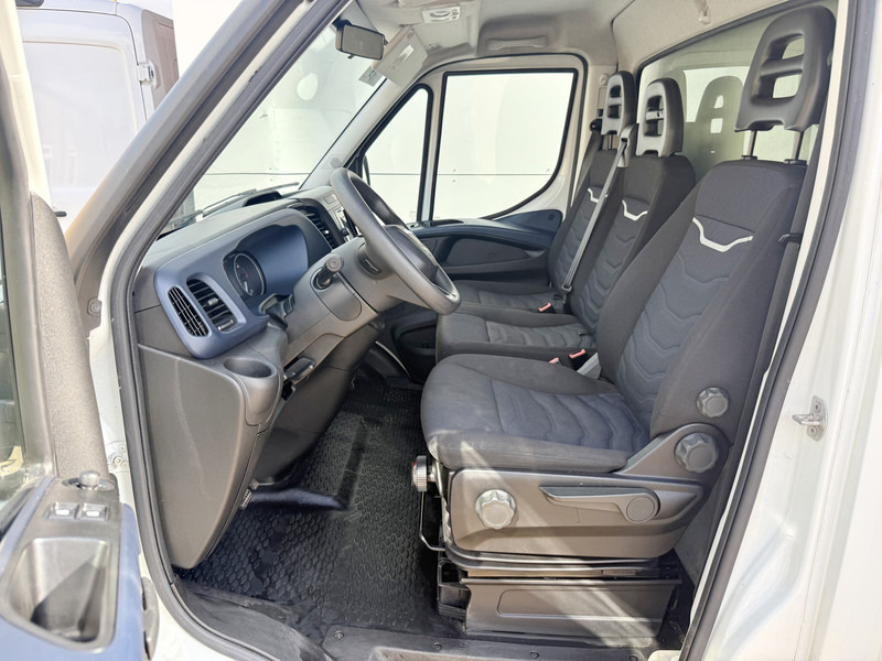 Iveco Daily 35C14 2.3 Automaat Airco Cruise Control Camera Meubelbak Foodtruck Camper XL - Fourgon grand volume: photos 5 Iveco Daily 35C14 2.3 Automaat Airco Cruise Control Camera Meubelbak Foodtruck Camper XL - Fourgon grand volume: photos 5